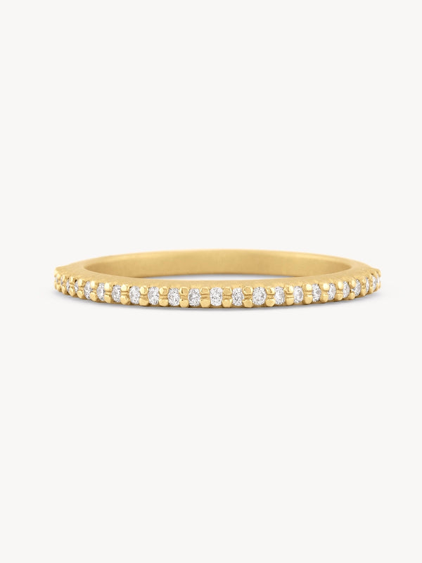 18k Slender Pave Band