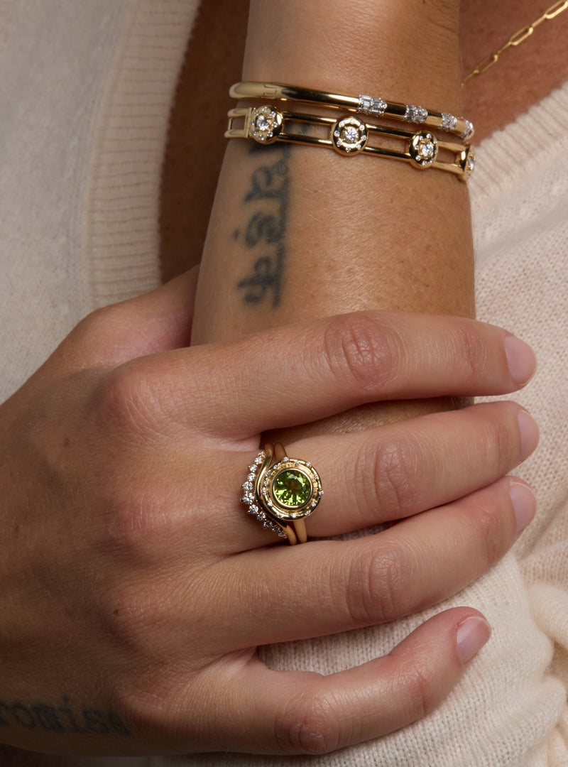 Grand Diamond Arch Ring
