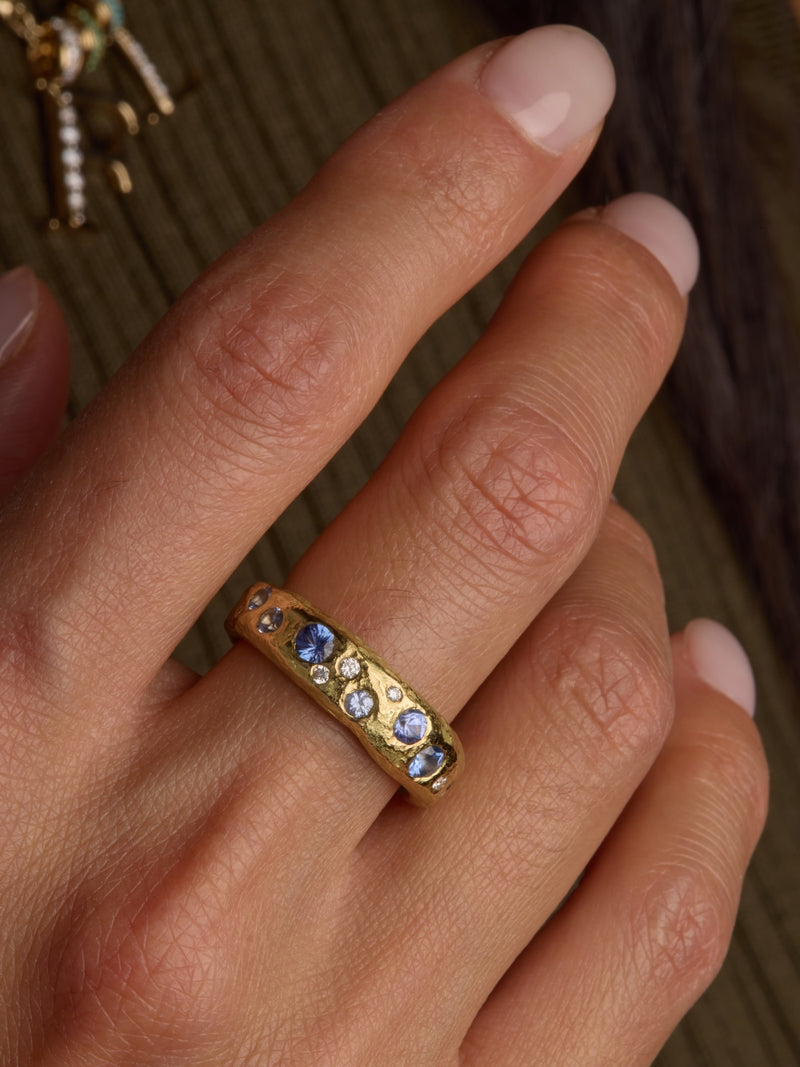 Dew Meynek Ring
