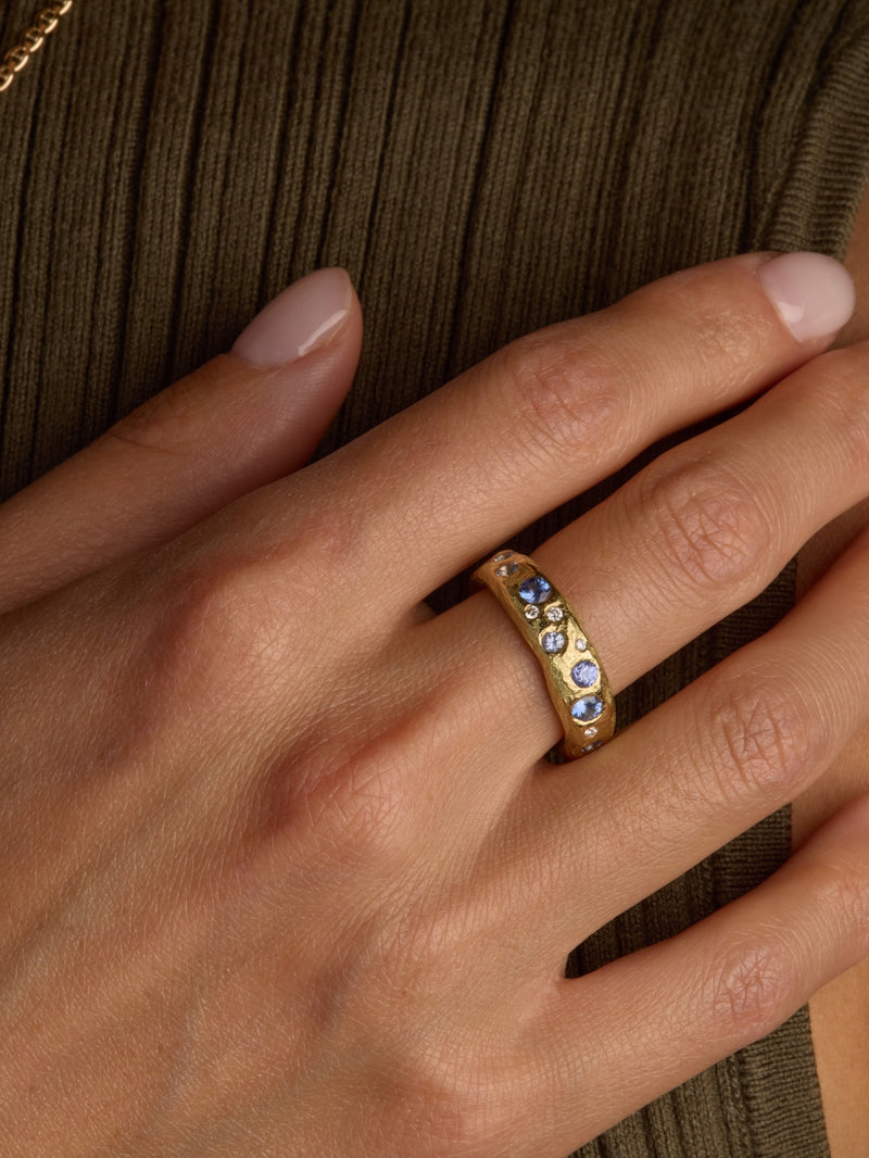 Dew Meynek Ring