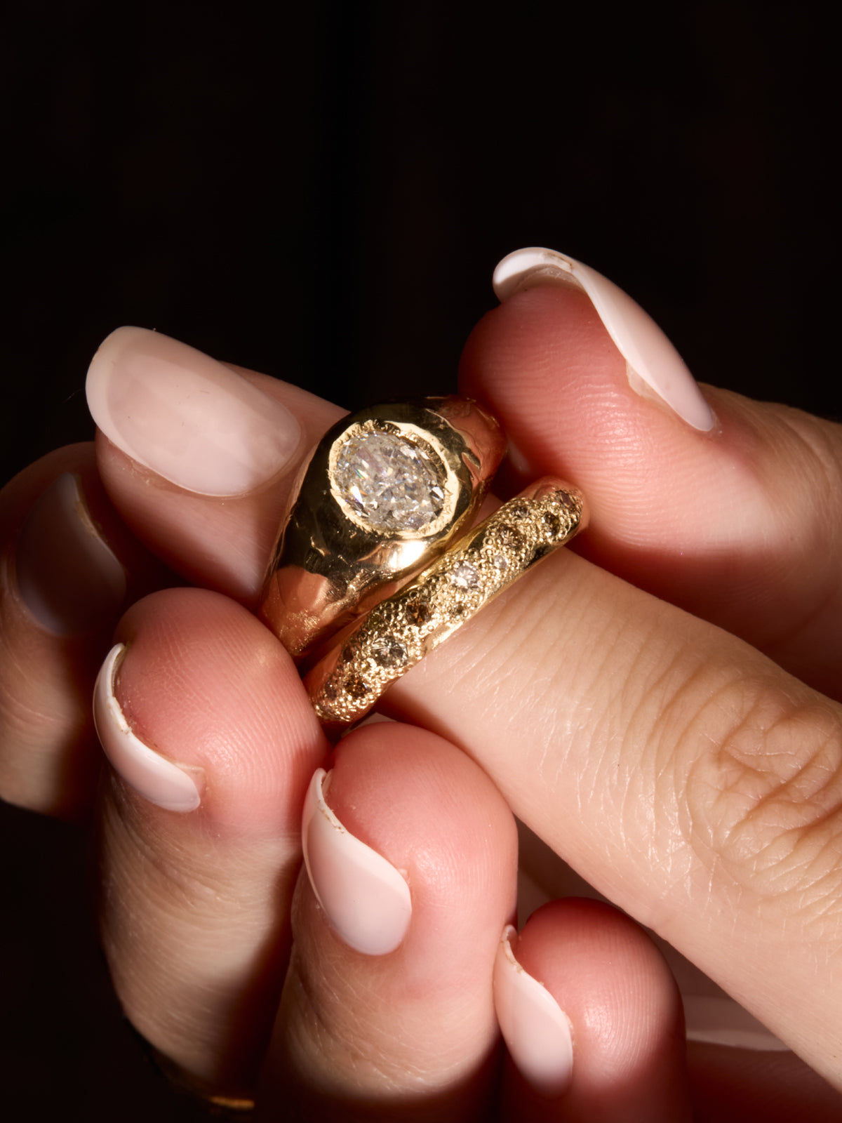 Ellis Mhairi Cameron Armach Oval Signet Ring in 14K Solid Gold