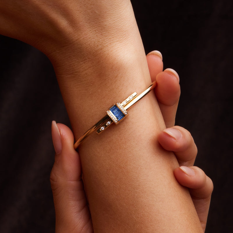 Sapphire Vaulted Latch Bracelet