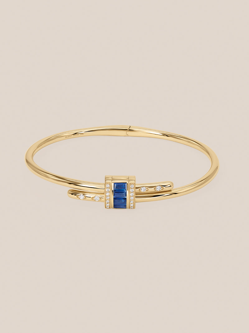 Vaulted Latch Bracelet