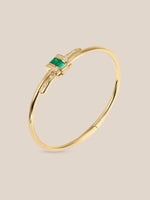 Vaulted Latch Bracelet