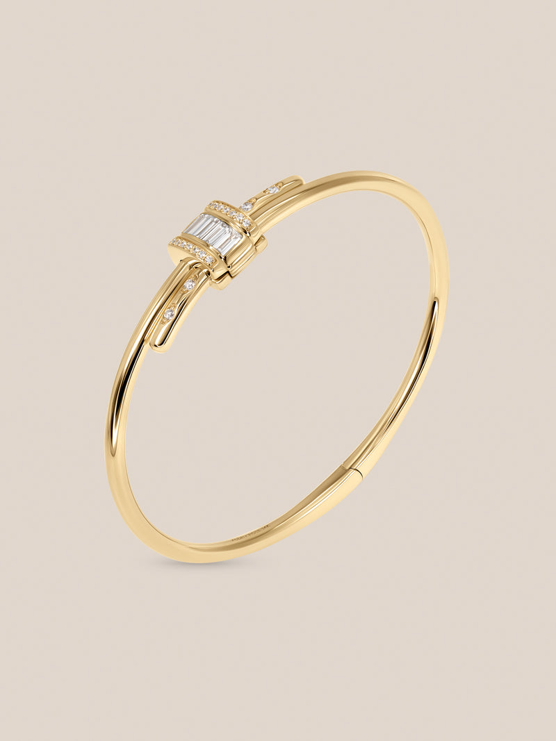 Vaulted Latch Bracelet