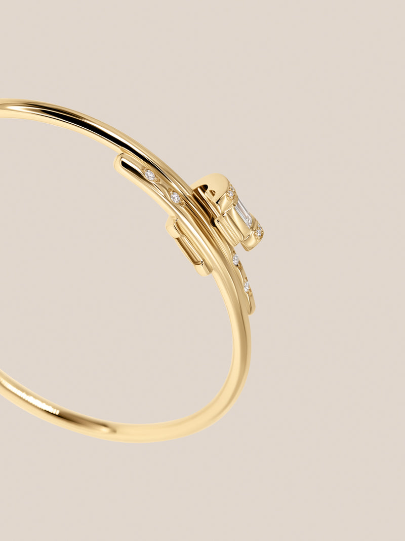 Vaulted Latch Bracelet