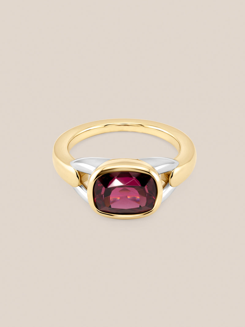 Cushion-Cut Buckle Ring