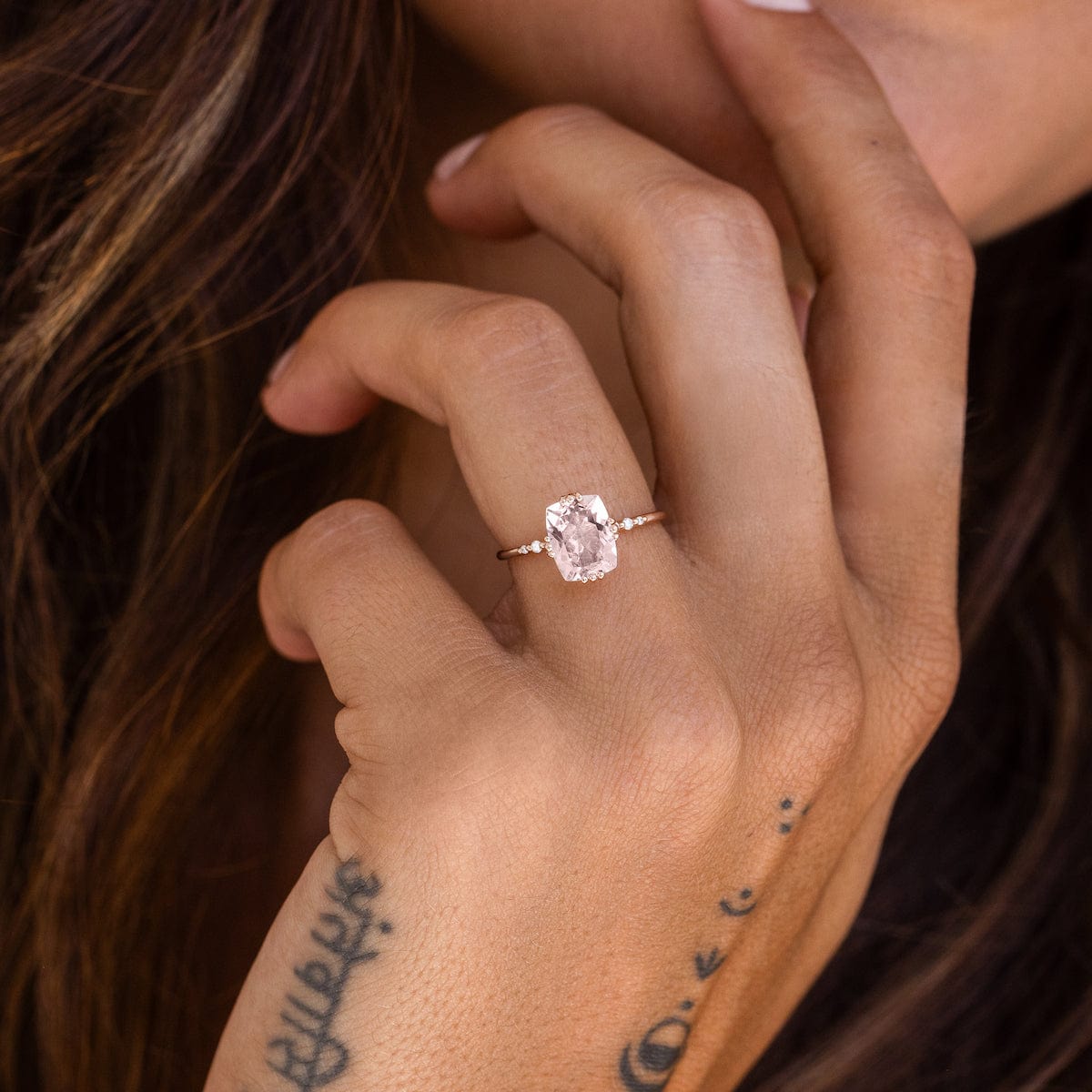 ローズring❤フレイアイディー、スナイデル、ダズリン、ミスティック、ジーナシス Cushion Peach Morganite and Diamond Ring in 14K Rose Gold | Audry Rose