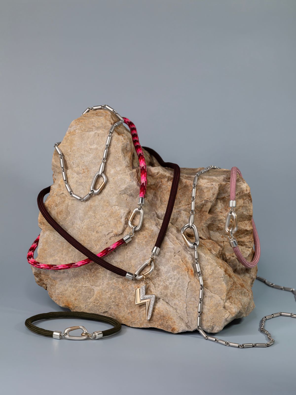 Mixed Metal Clasp Paracord Bracelet in 14k Gold | Audry Rose
